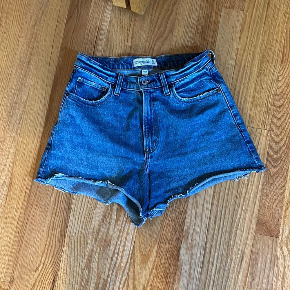 Curve Love High Rise 90’s Cutoff Short